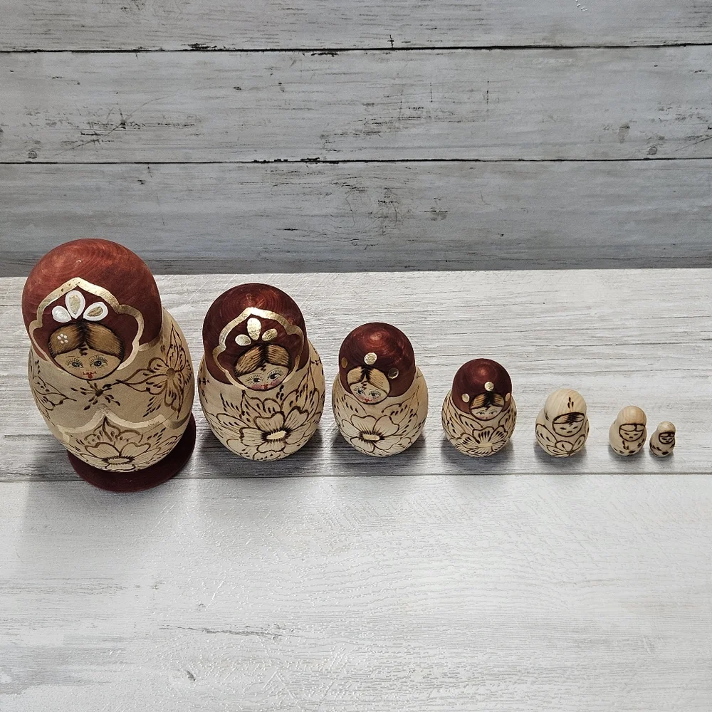 Vintage Russian Matryoshka Nesting Dolls 7 Piece Set Hand Painted Floral Design